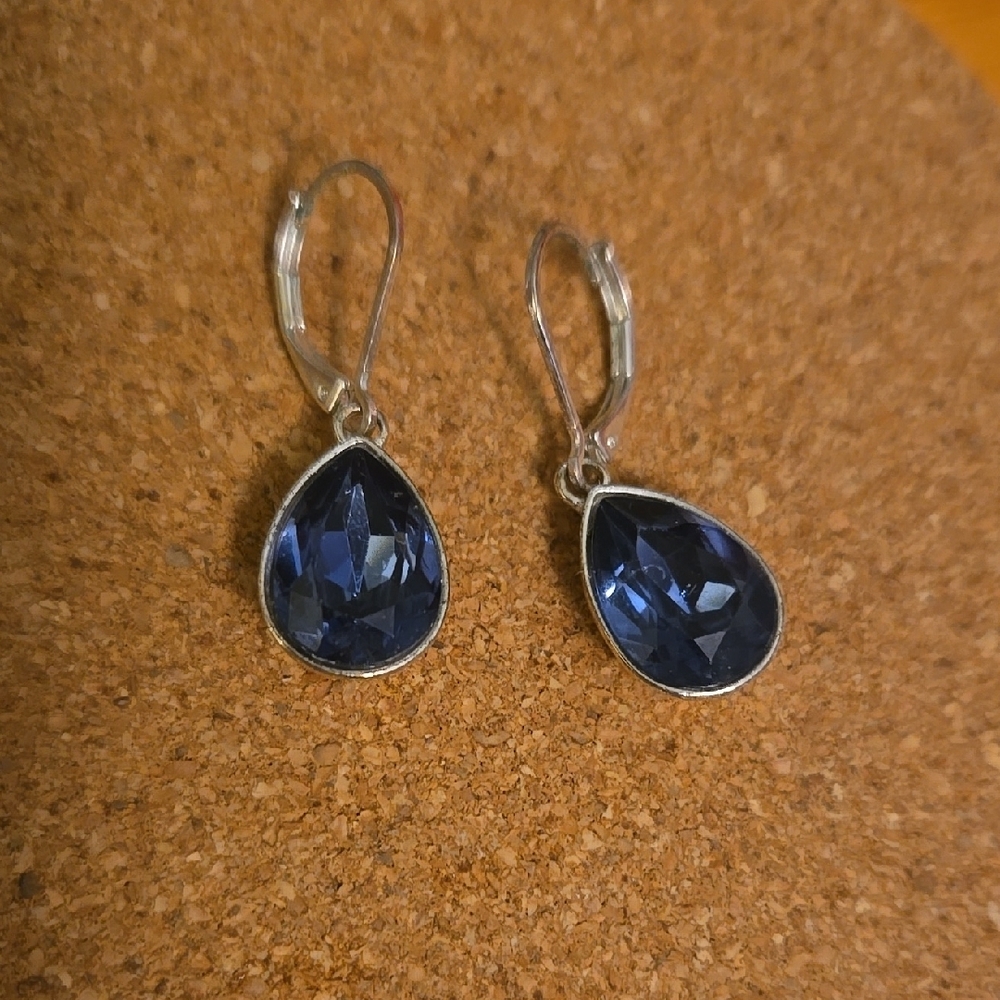 The classic Elegant Blue Teardrop Earrings